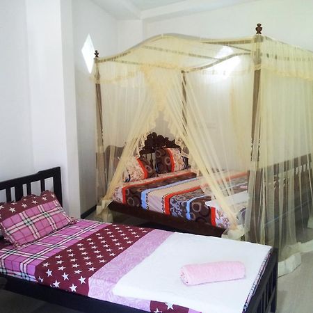 Sethun House Hotel Mirissa Bagian luar foto