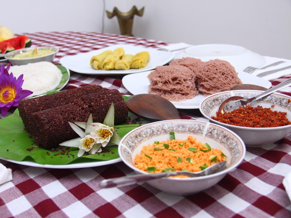Sethun House Hotel Mirissa Bagian luar foto