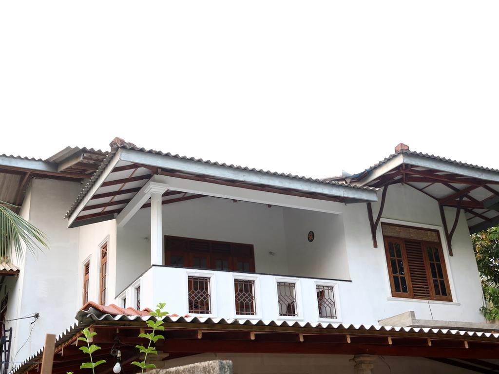 Sethun House Hotel Mirissa Ruang foto