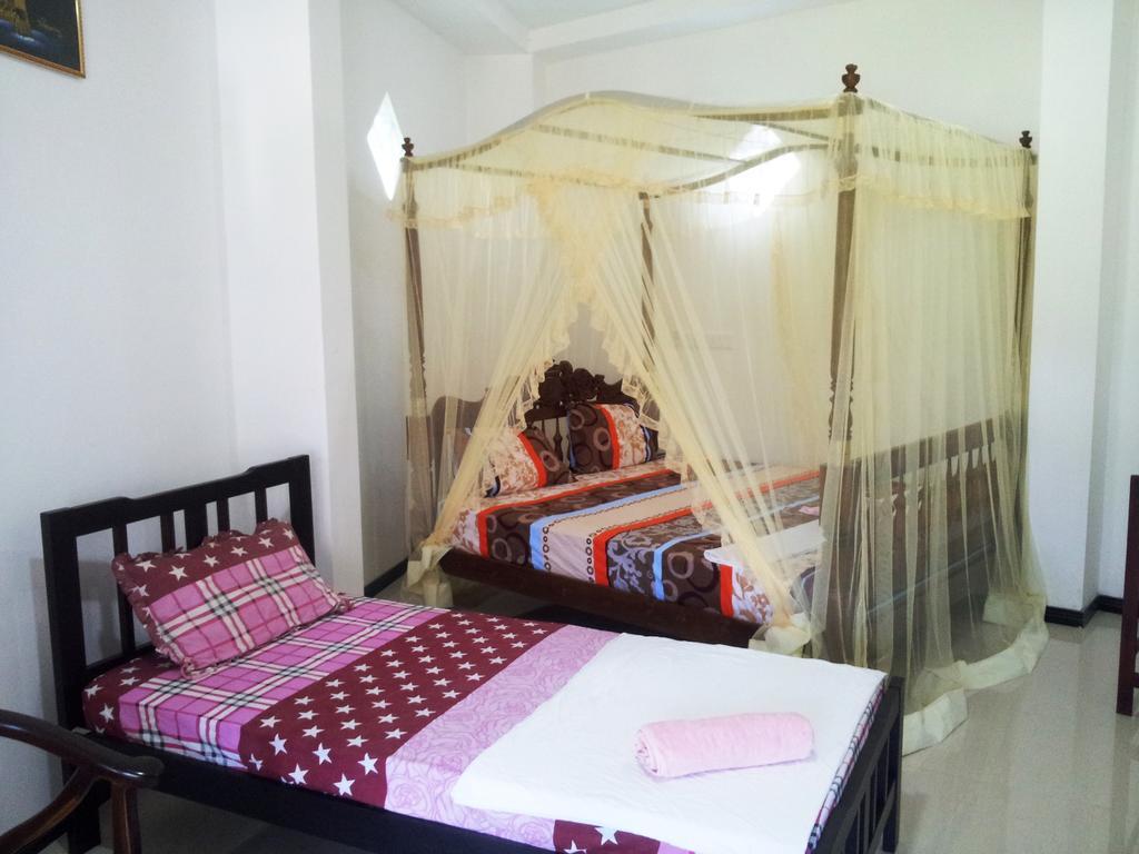 Sethun House Hotel Mirissa Bagian luar foto
