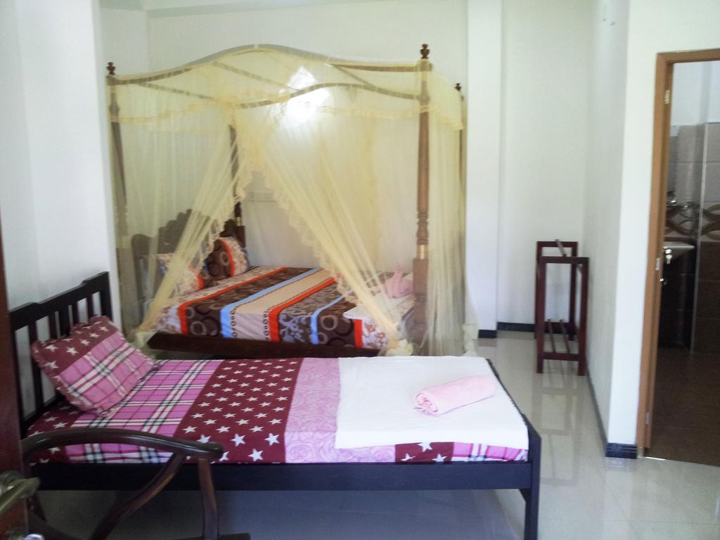 Sethun House Hotel Mirissa Bagian luar foto