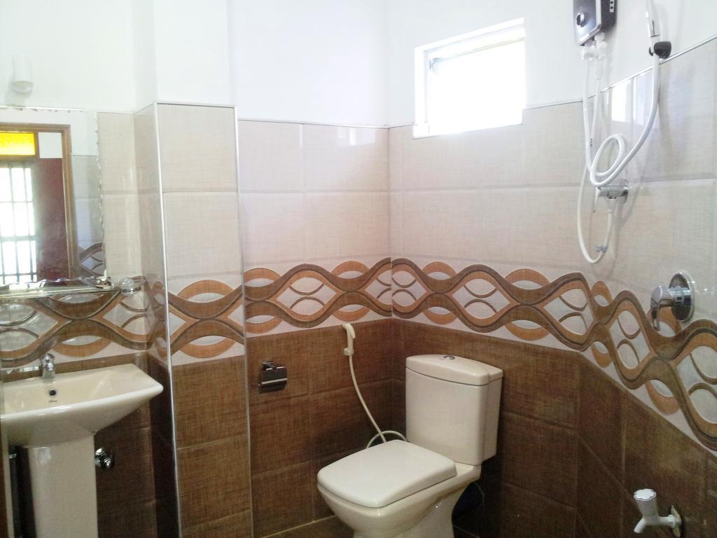 Sethun House Hotel Mirissa Bagian luar foto