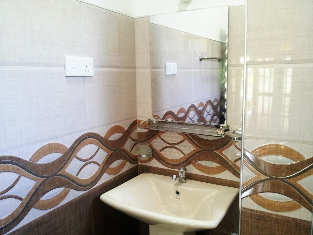 Sethun House Hotel Mirissa Bagian luar foto